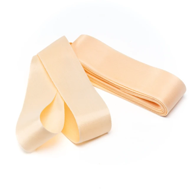 Bloch Double Face Soft Ribbon, beidseitige Satinbänder Bloch Double Face Soft Ribbon, beidseitige Satinbänder