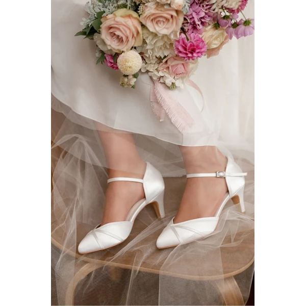 Clara, Brautschuhe